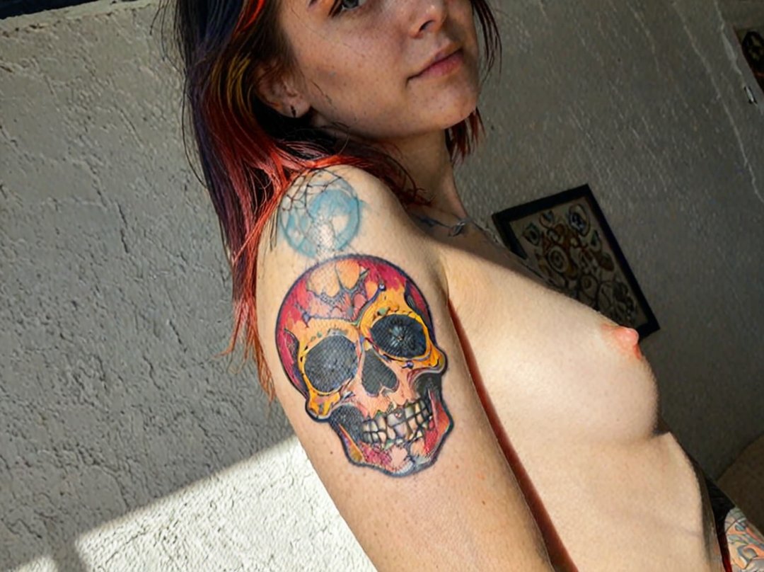 tatouage corps entier femme